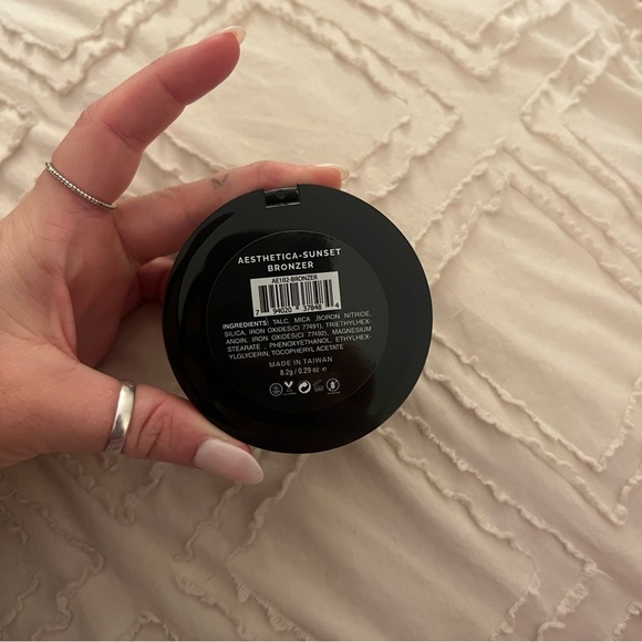 Aesthetica Sunset Bronzer NEW - Picture 7 of 9